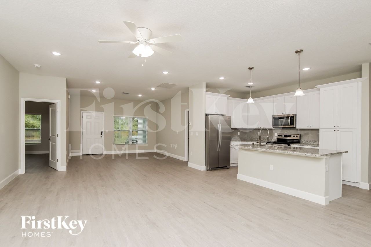 124 Lamarque St Sw - Photo 3 of 15