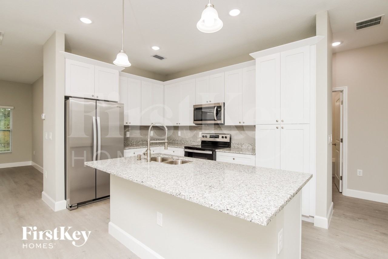 124 Lamarque St Sw - Photo 6 of 15