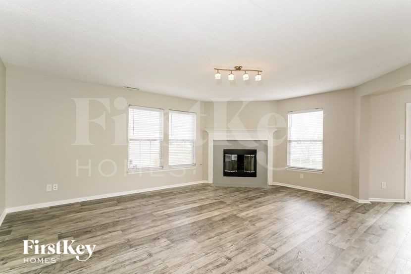 6909 Maywood Cir - Photo 2 of 15