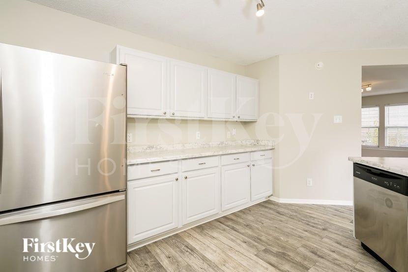 6909 Maywood Cir - Photo 6 of 15