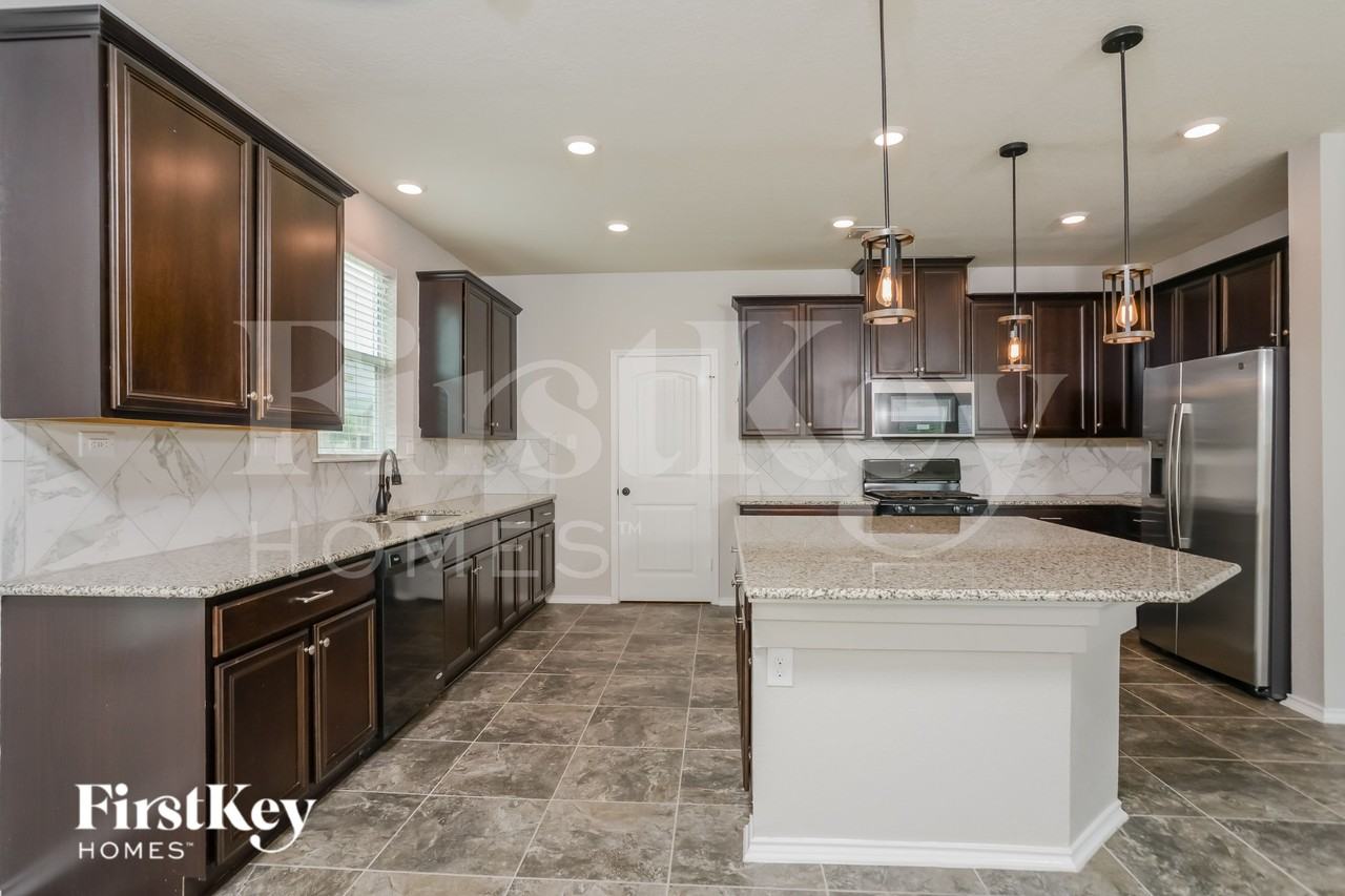 15302 Cascade Pt - Photo 5 of 15