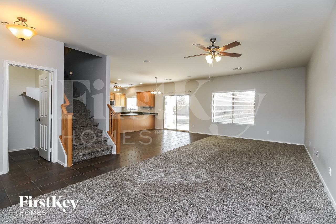 39226 N Luke Cir - Photo 2 of 15