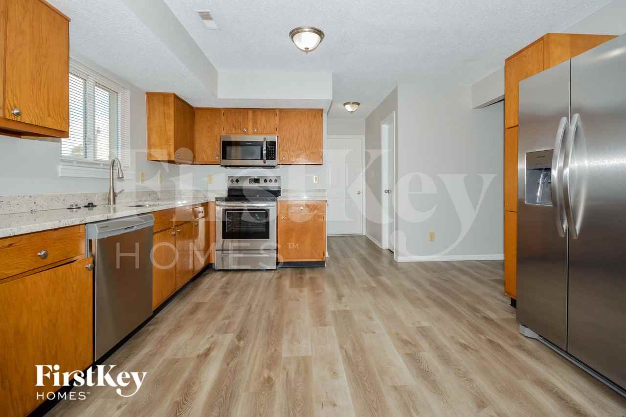 6344 River Valley Way - Photo 5 of 15