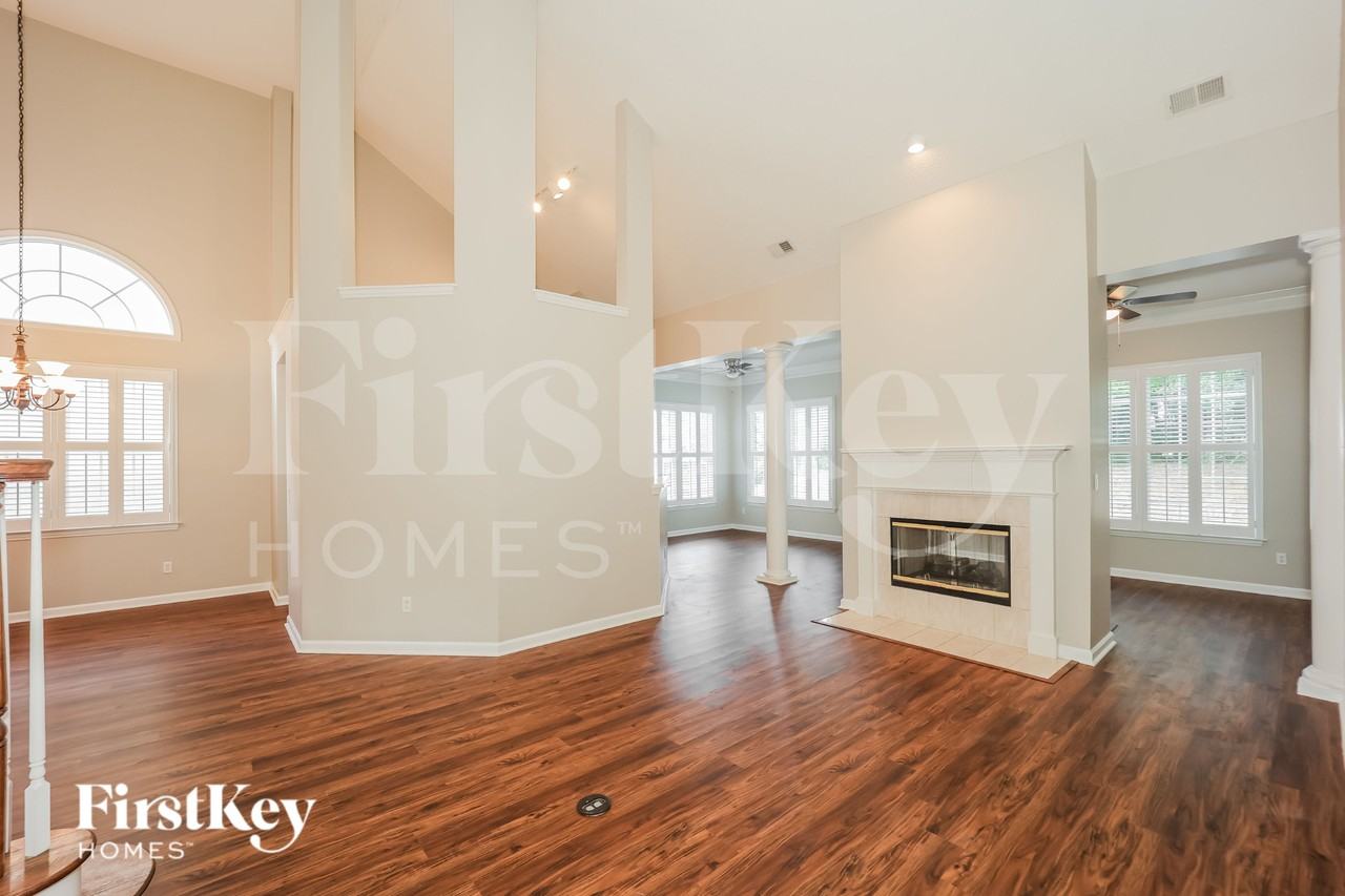 17 Arbor Way - Photo 3 of 15