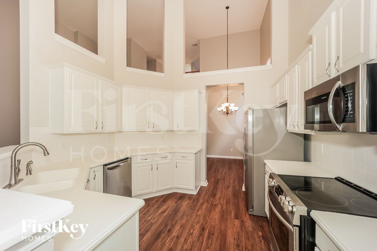 17 Arbor Way - Photo 6 of 15