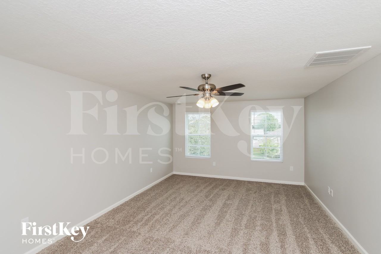 1992 Elkins Point Dr - Photo 7 of 15