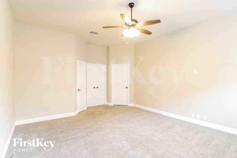 1125 Marigold Dr - Photo 7 of 15