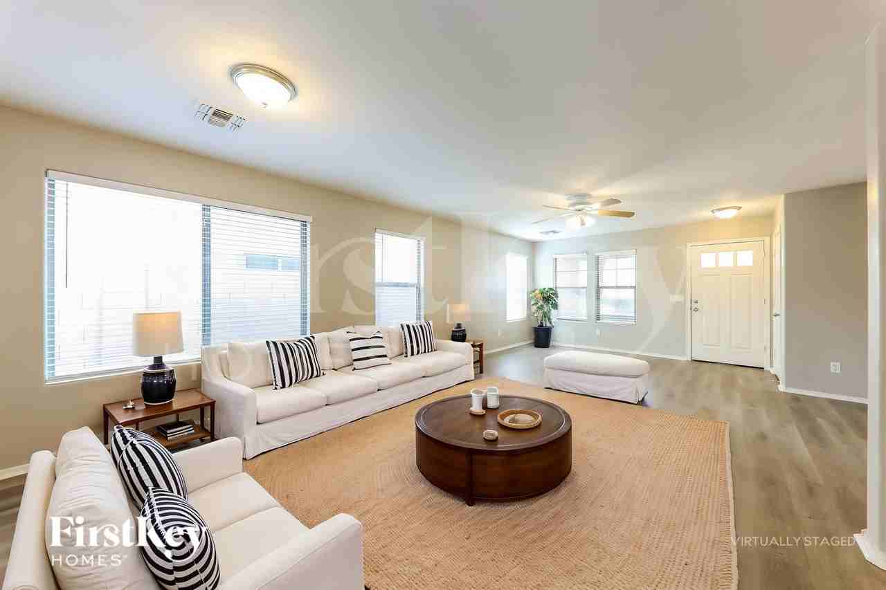 14088 W Larkspur Dr - Photo 4 of 19