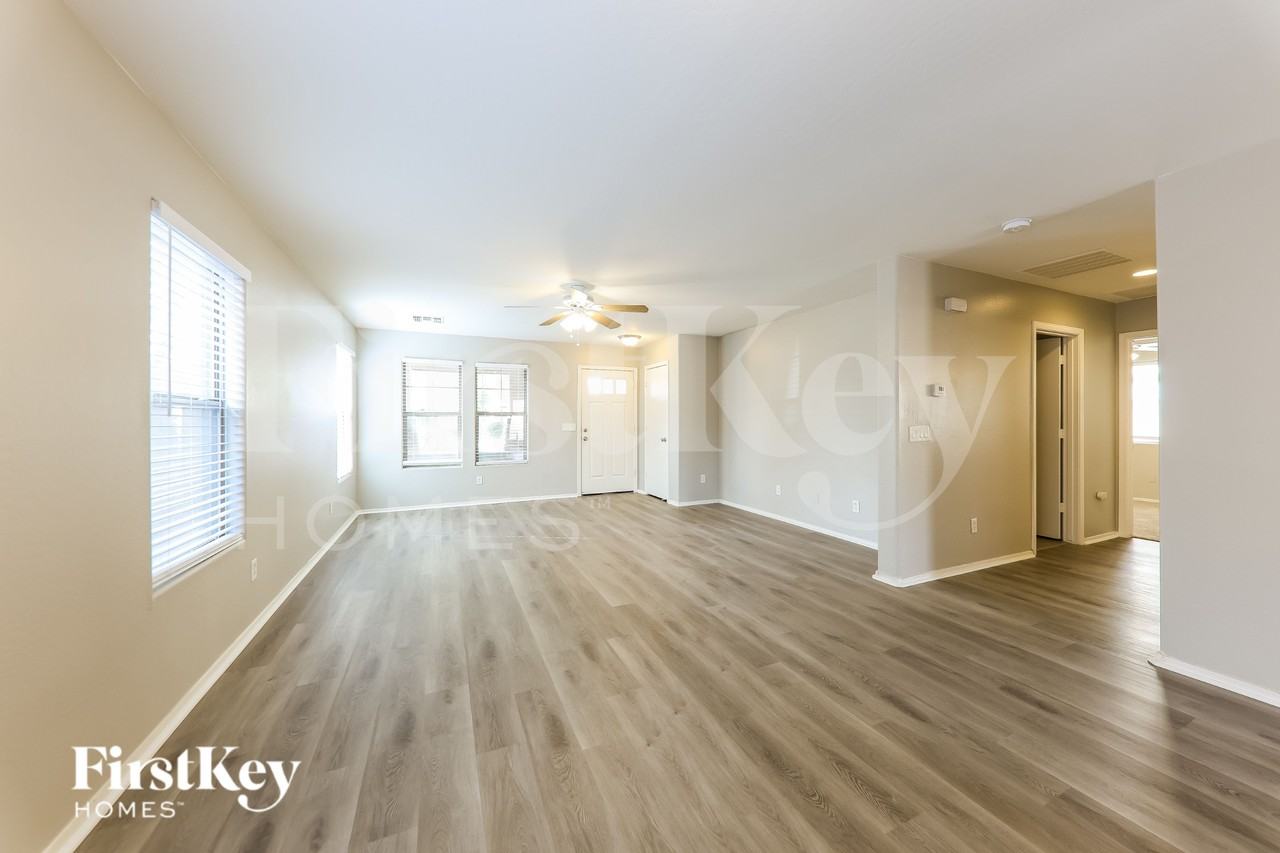 14088 W Larkspur Dr - Photo 5 of 19