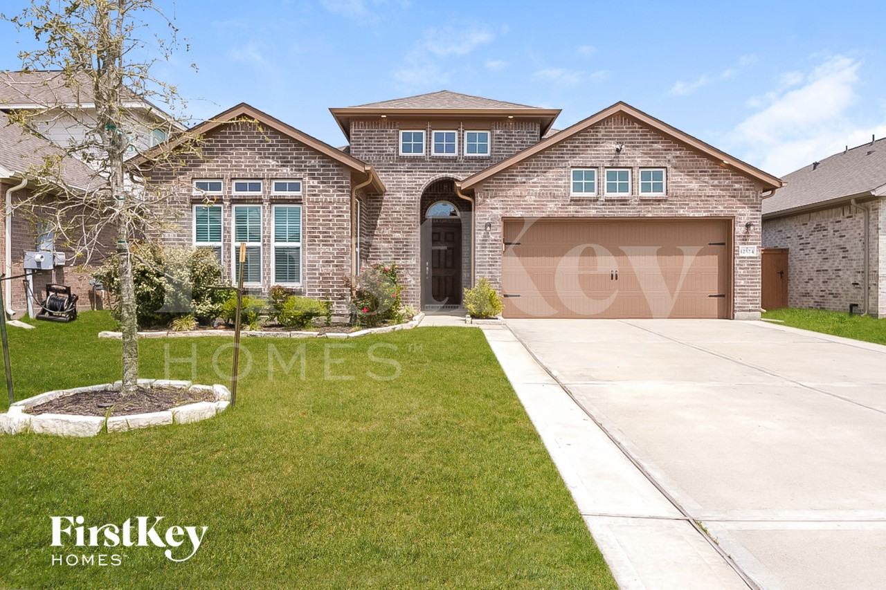 12524 Jetty Cove Dr - Photo 2 of 15