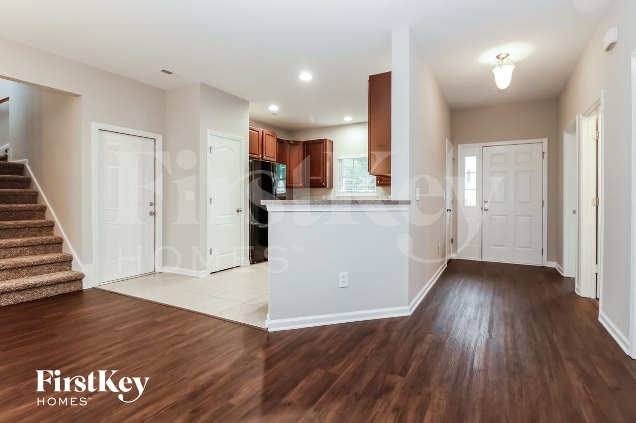 646 Savannah River Dr - Photo 2 of 15