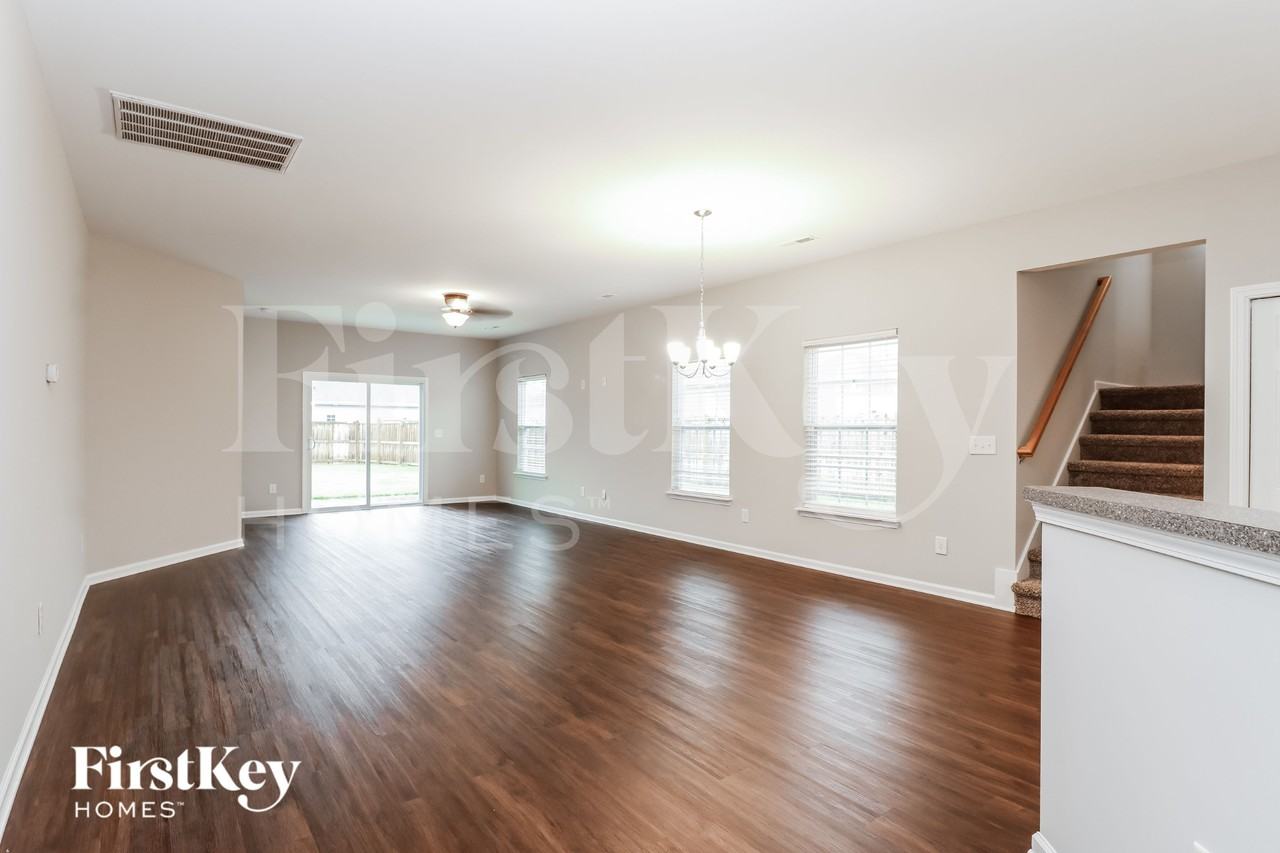 646 Savannah River Dr - Photo 4 of 15