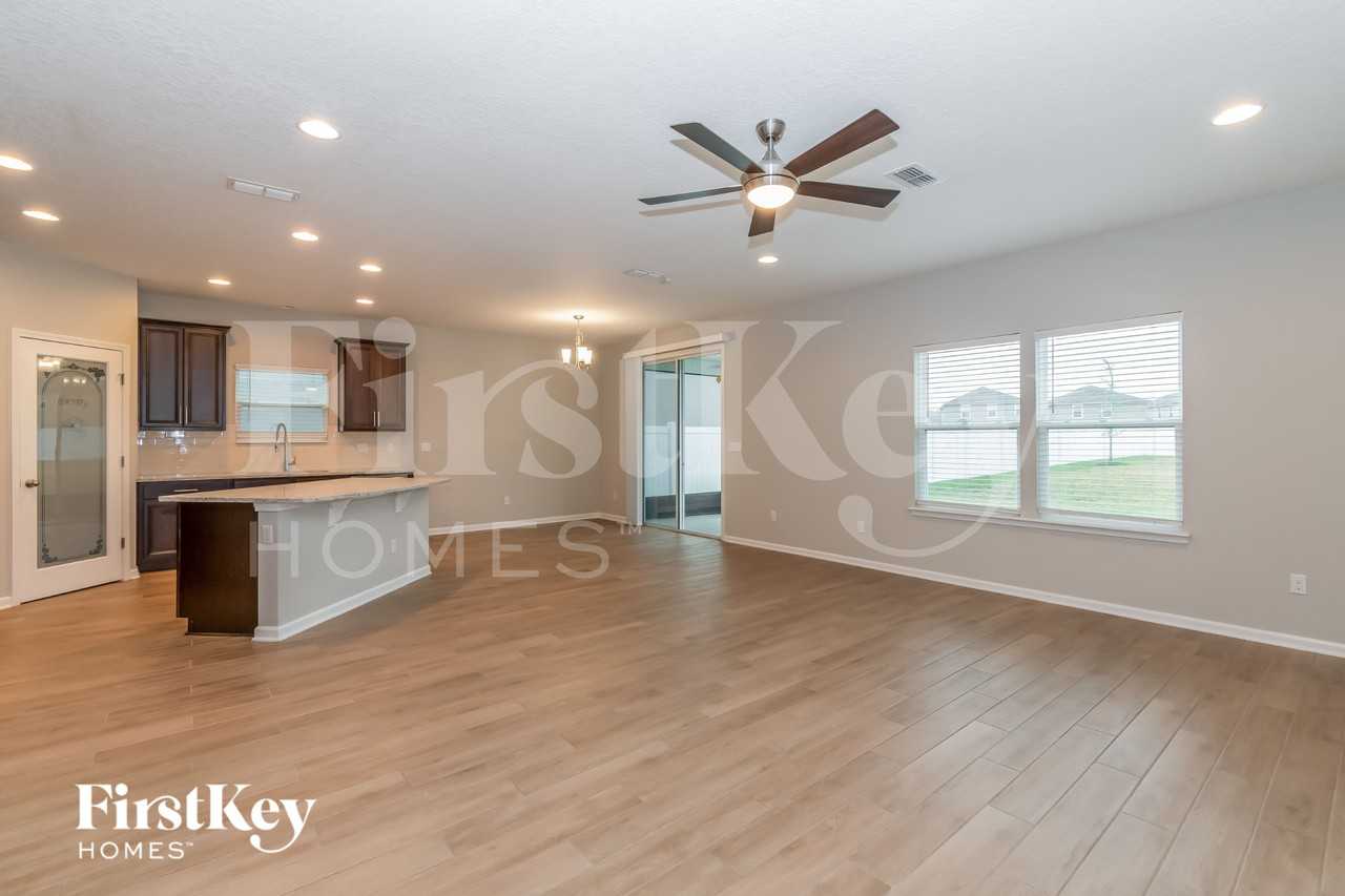 8134 Dancing Fox St - Photo 3 of 15