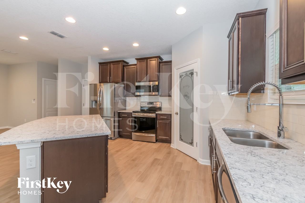 8134 Dancing Fox St - Photo 6 of 15