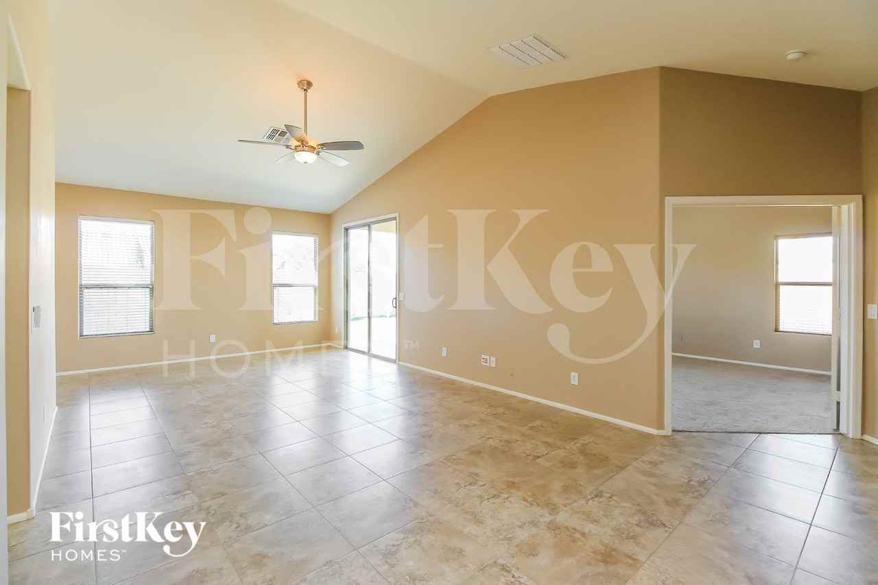 4270 E Amarillo Dr - Photo 2 of 15