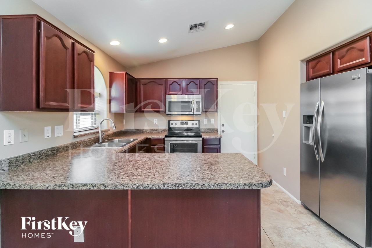 4270 E Amarillo Dr - Photo 6 of 15