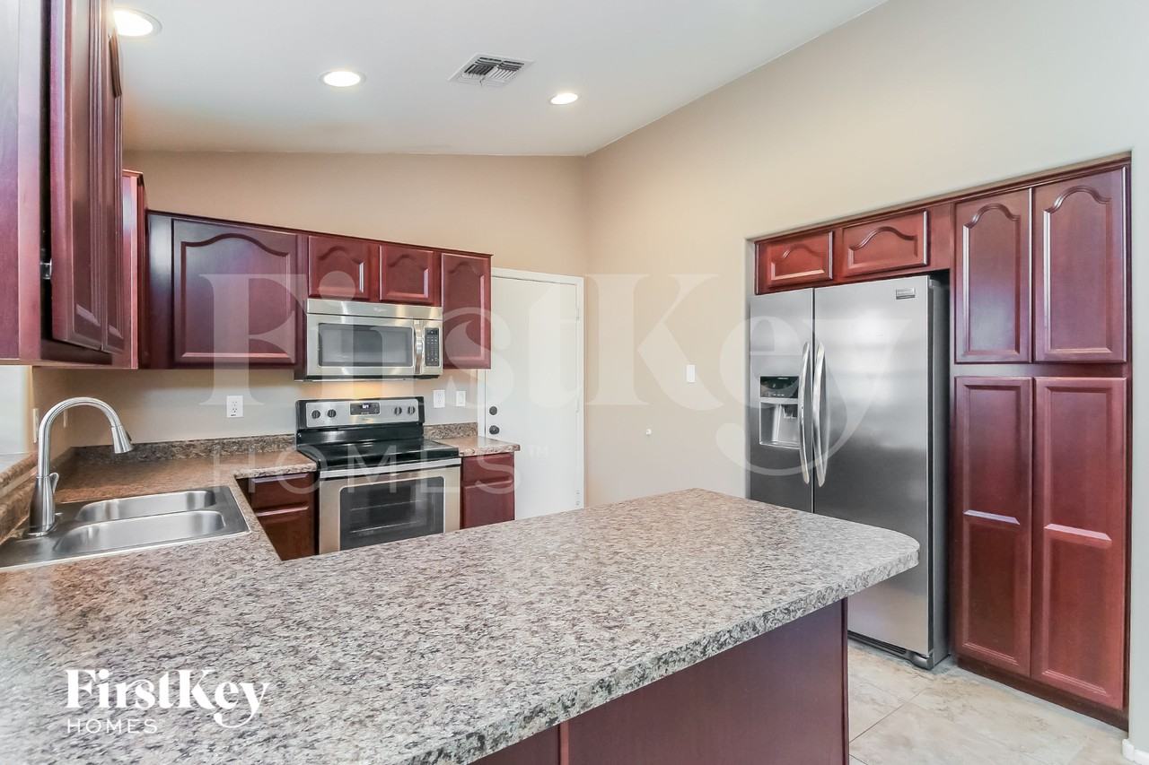 4270 E Amarillo Dr - Photo 7 of 15