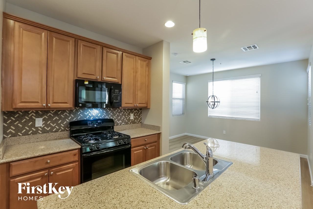 7628 Jasmine Falls Dr - Photo 6 of 15