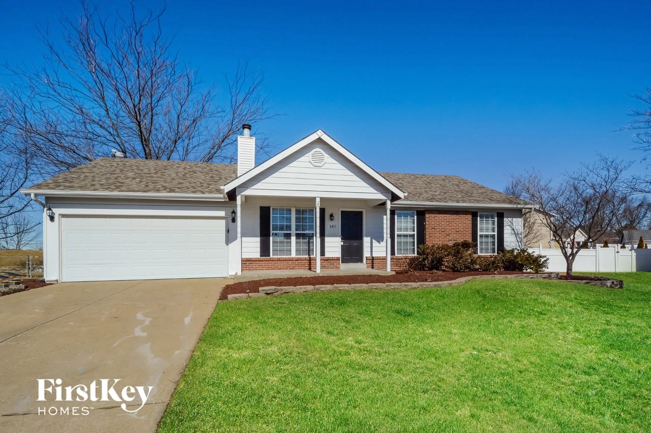 641 Autumn Oaks Dr - Photo 2 of 15