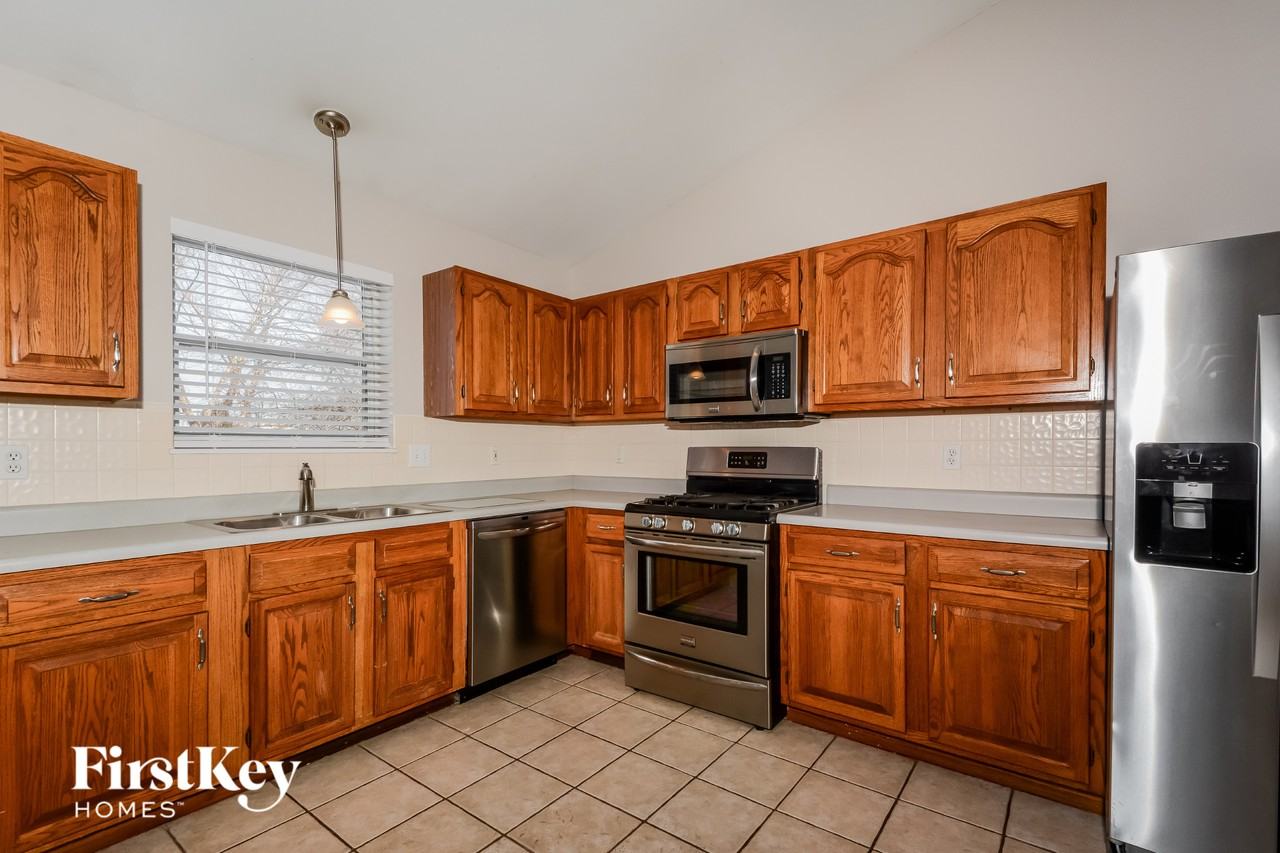 641 Autumn Oaks Dr - Photo 6 of 15