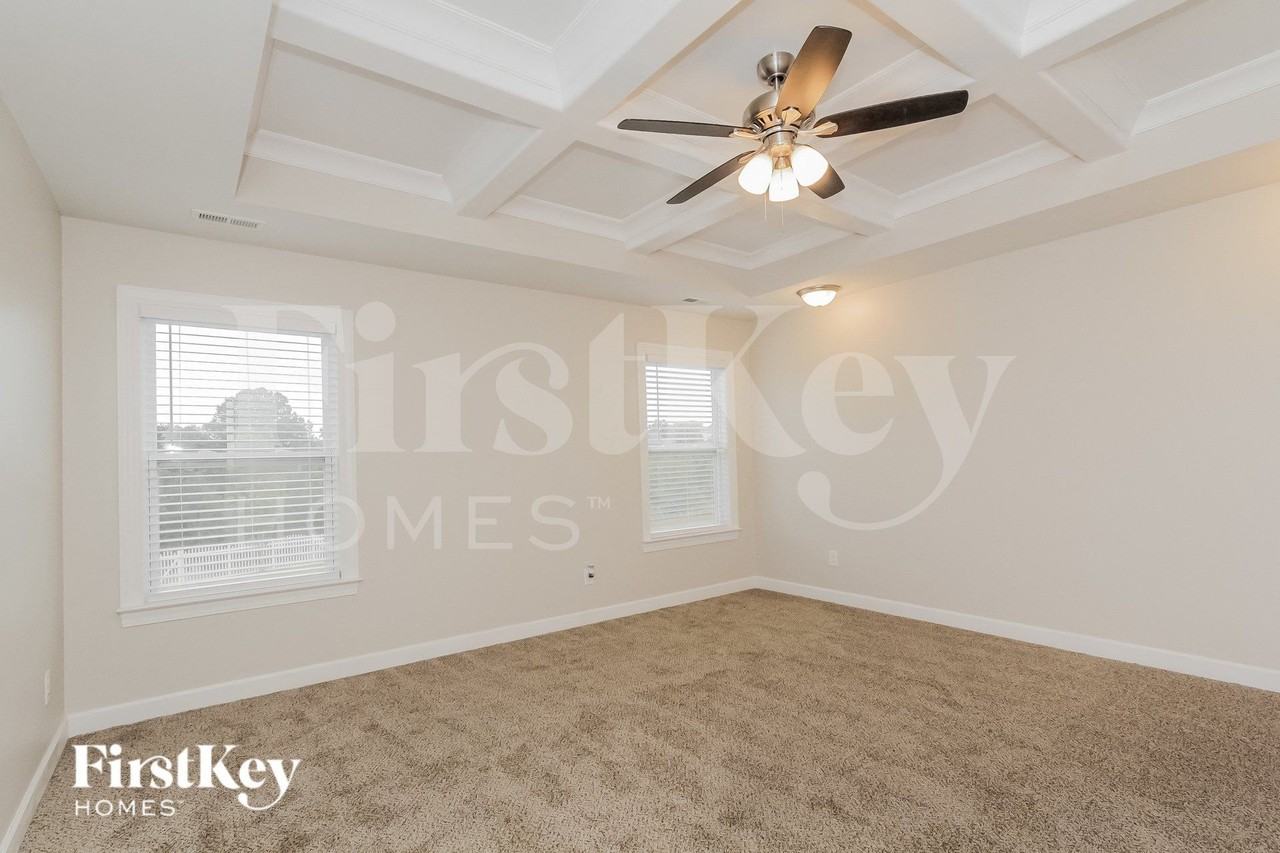 162 Wellshire St - Photo 7 of 15