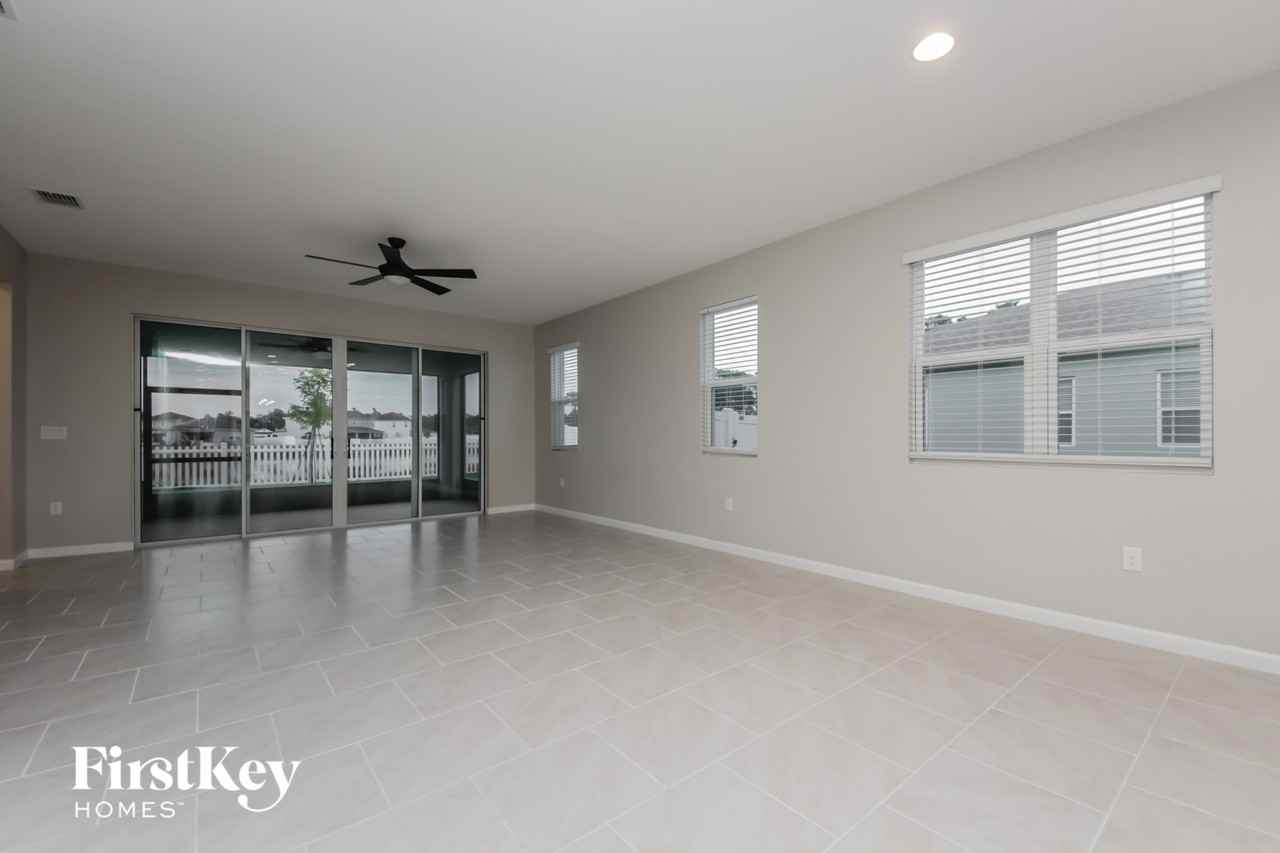 3524 Bristol Cove Ln - Photo 3 of 15