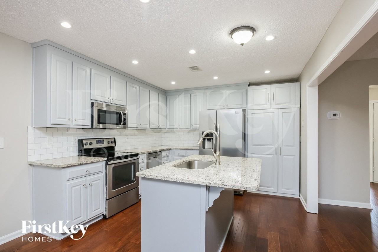 1581 Brush Creek Dr - Photo 6 of 15