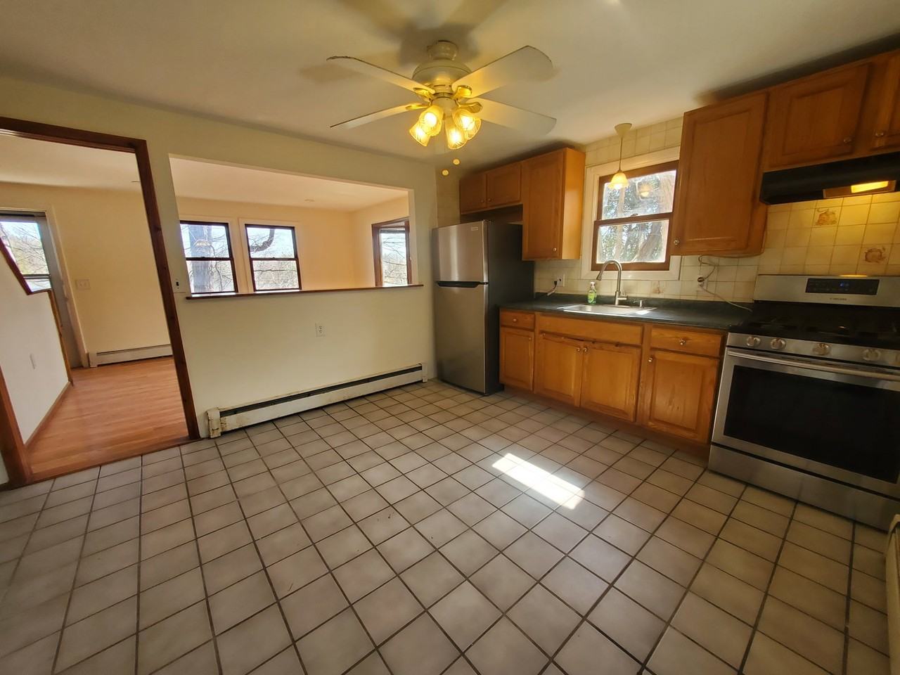 5 Woodlawn Ave #A - Photo 2 of 8