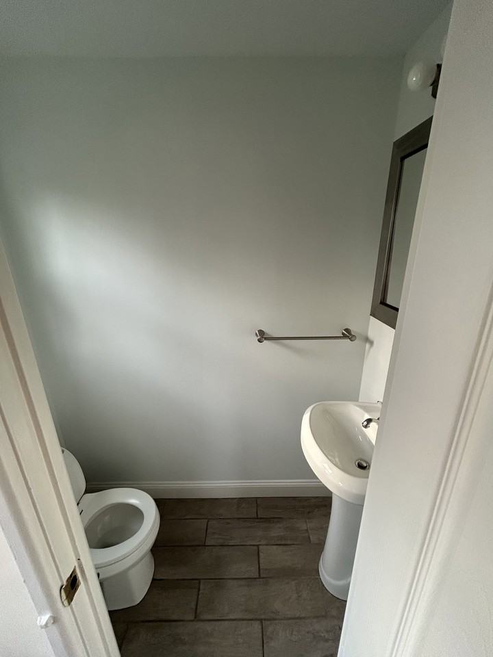 5 Woodlawn Ave #A - Photo 4 of 8