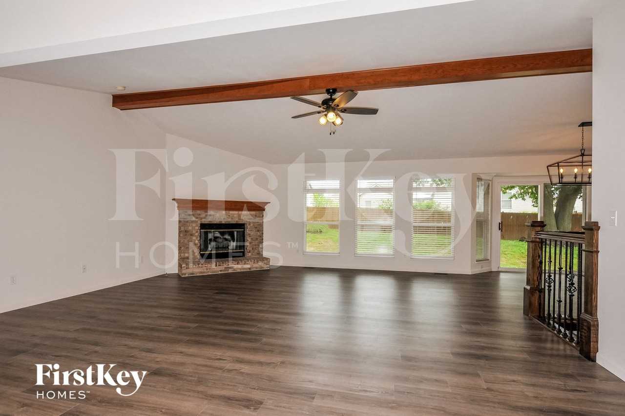 109 Amberway Ct - Photo 3 of 15