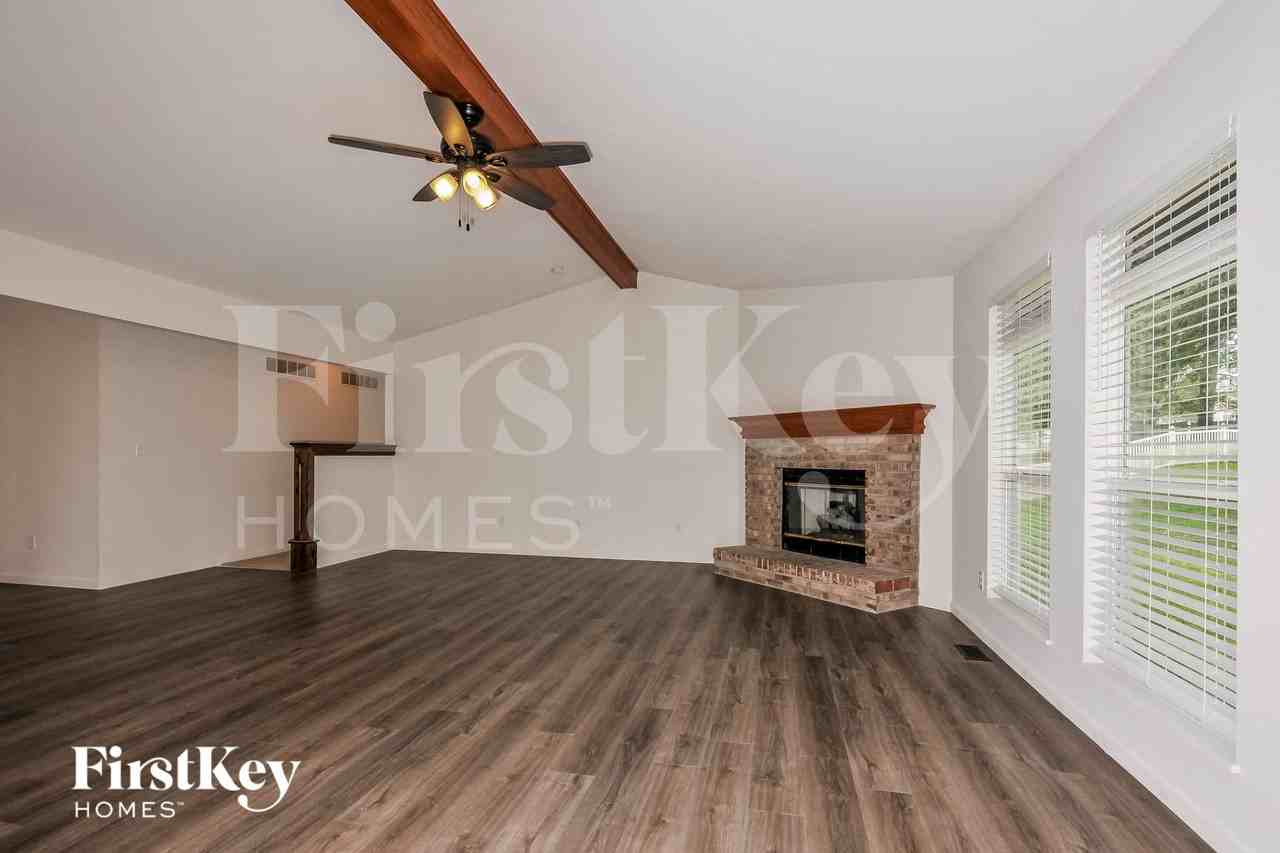 109 Amberway Ct - Photo 4 of 15