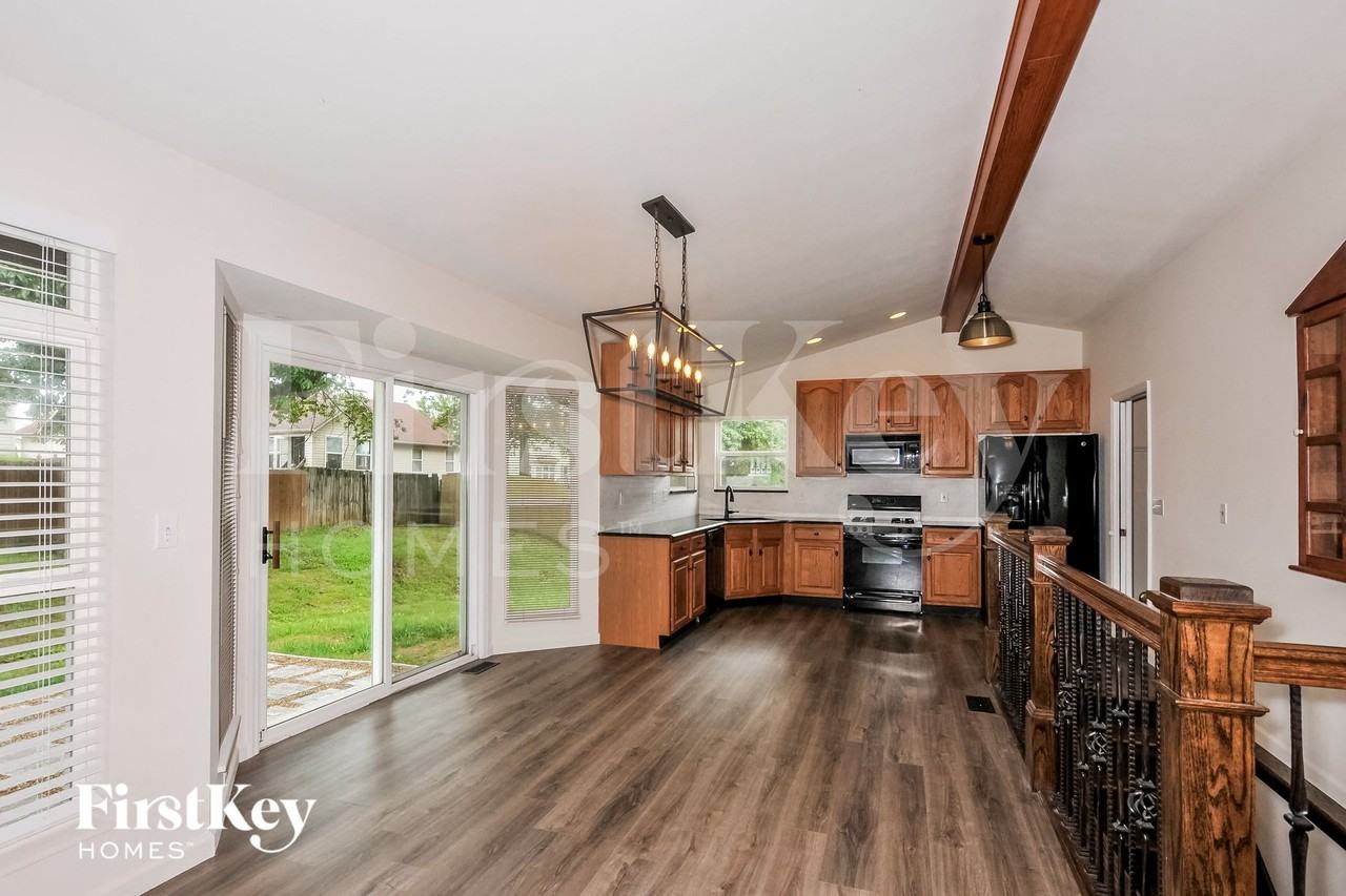 109 Amberway Ct - Photo 5 of 15