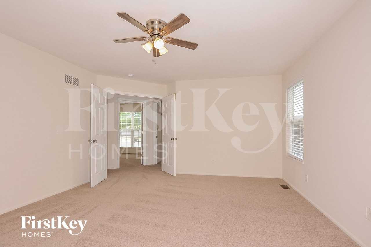 109 Amberway Ct - Photo 7 of 15