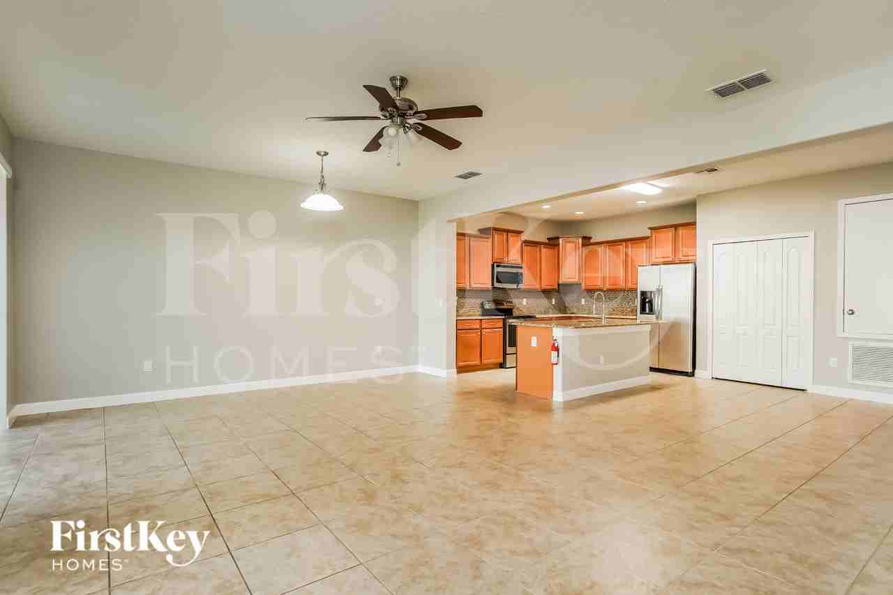 3542 Cortland Dr - Photo 3 of 15