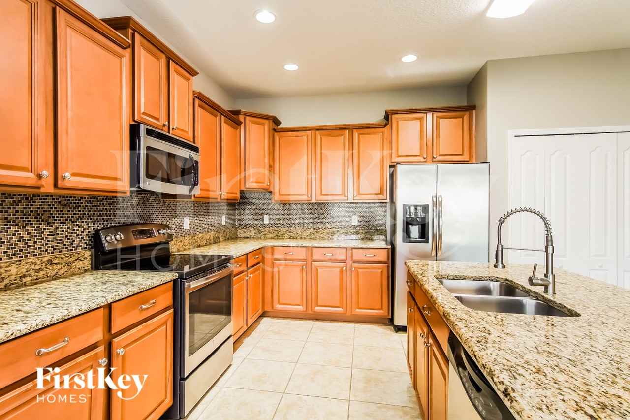 3542 Cortland Dr - Photo 6 of 15