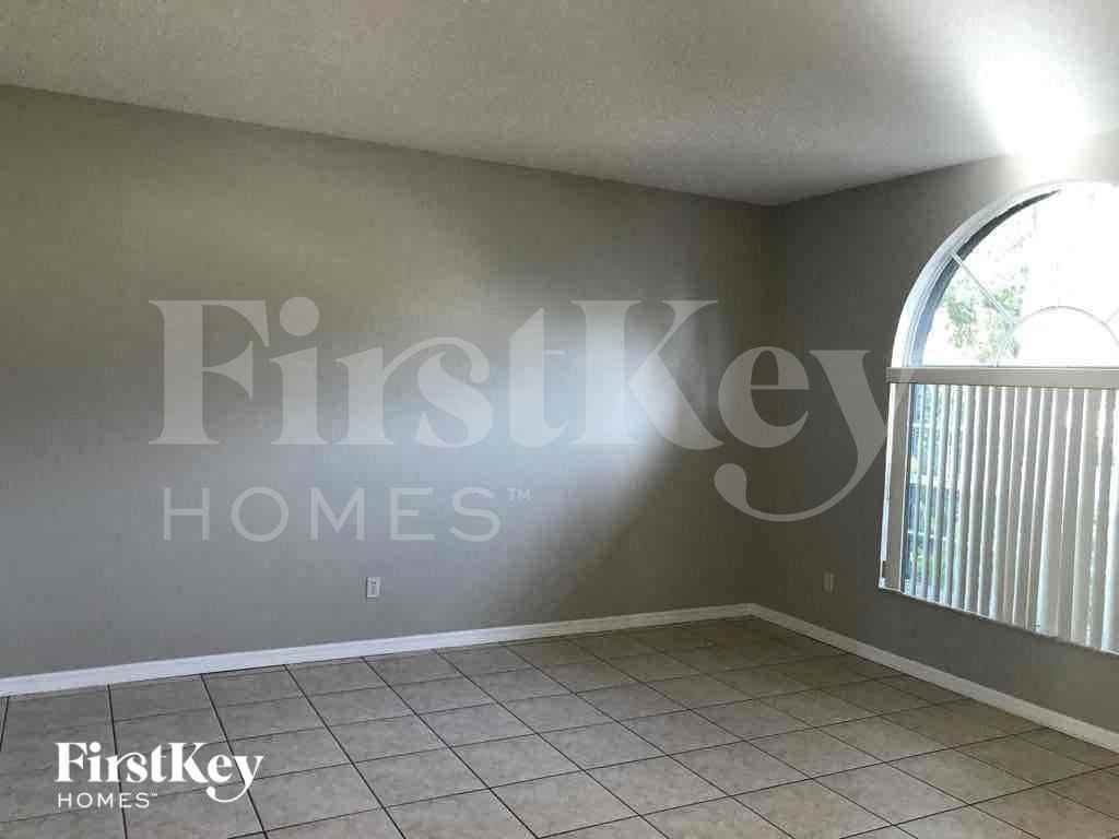 308 Forrest Crest Ct - Photo 3 of 15