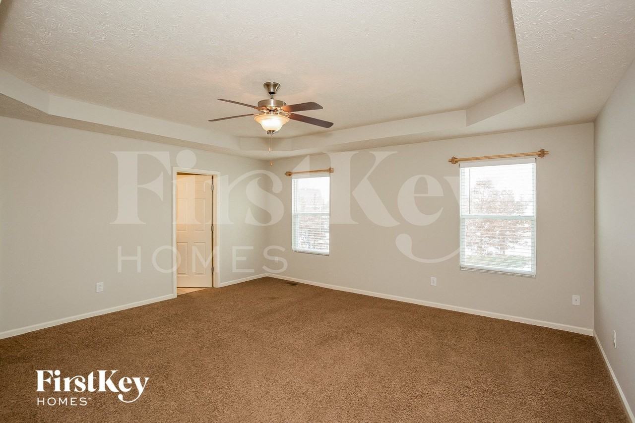 2840 Chalbury Dr - Photo 7 of 15