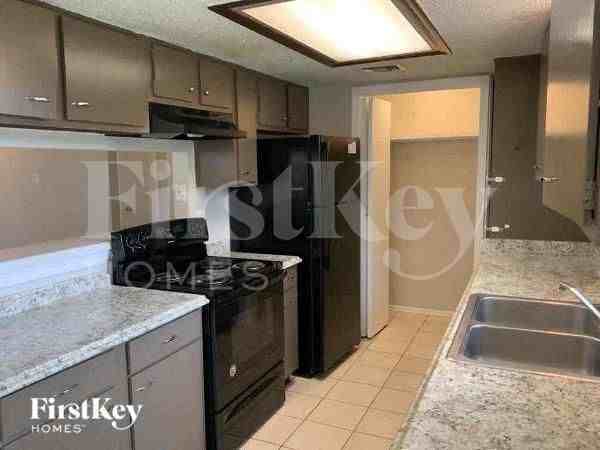 9819 Kiwi Ln - Photo 6 of 10