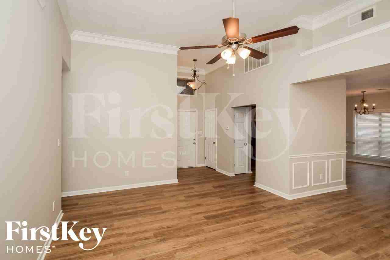 5890 Forest Lakes Cv - Photo 3 of 15