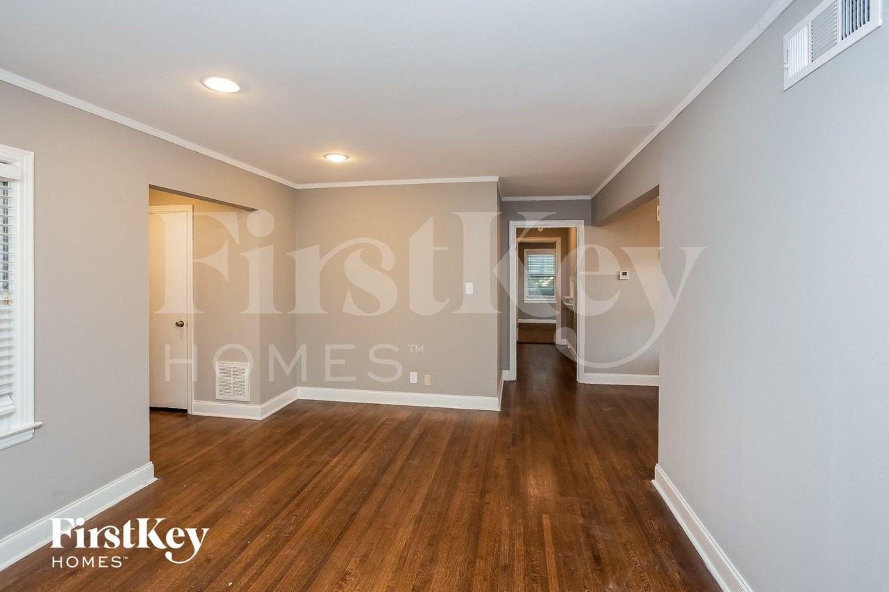 4549 Leatherwood Rd - Photo 4 of 15