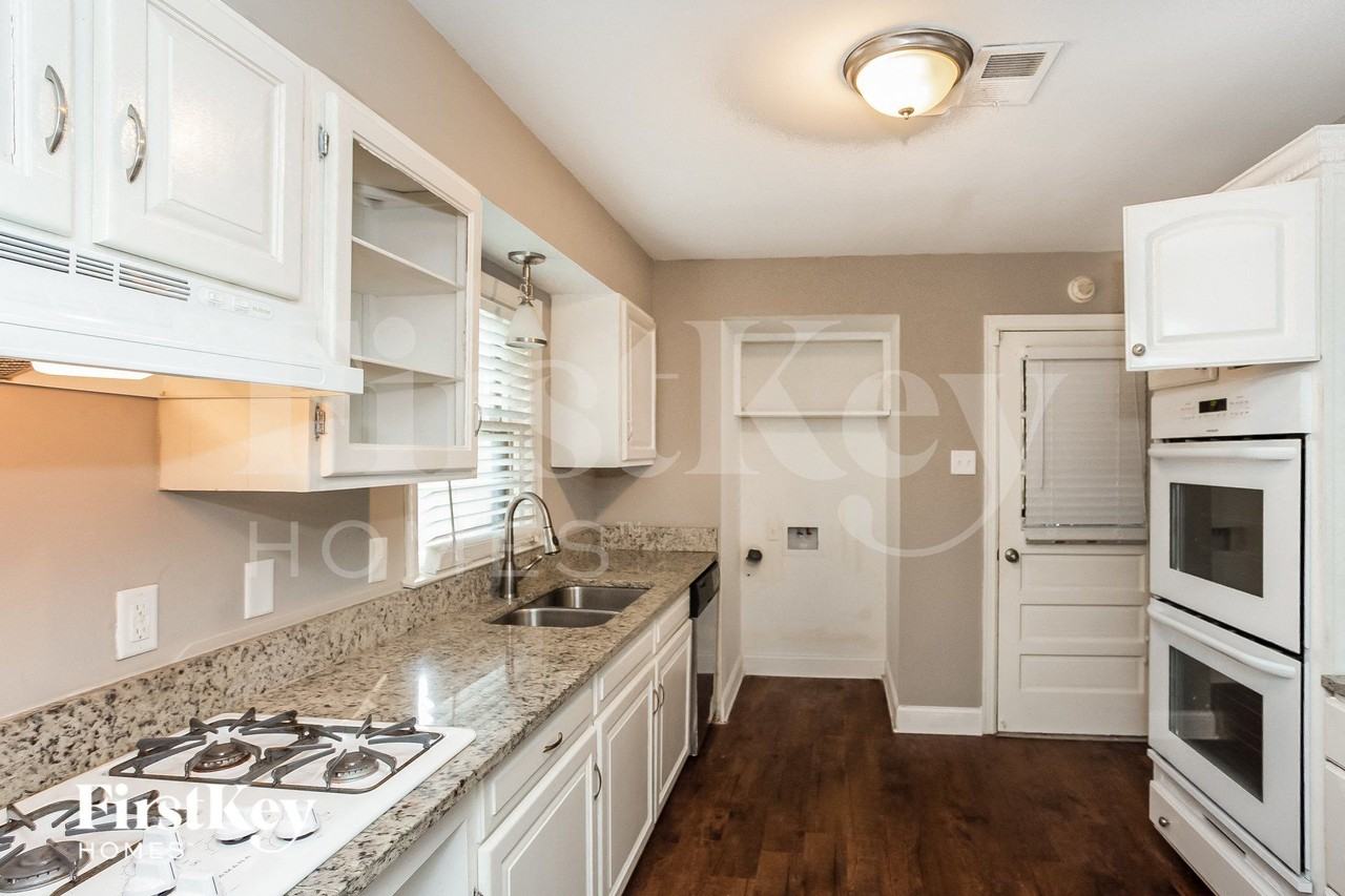 4549 Leatherwood Rd - Photo 6 of 15