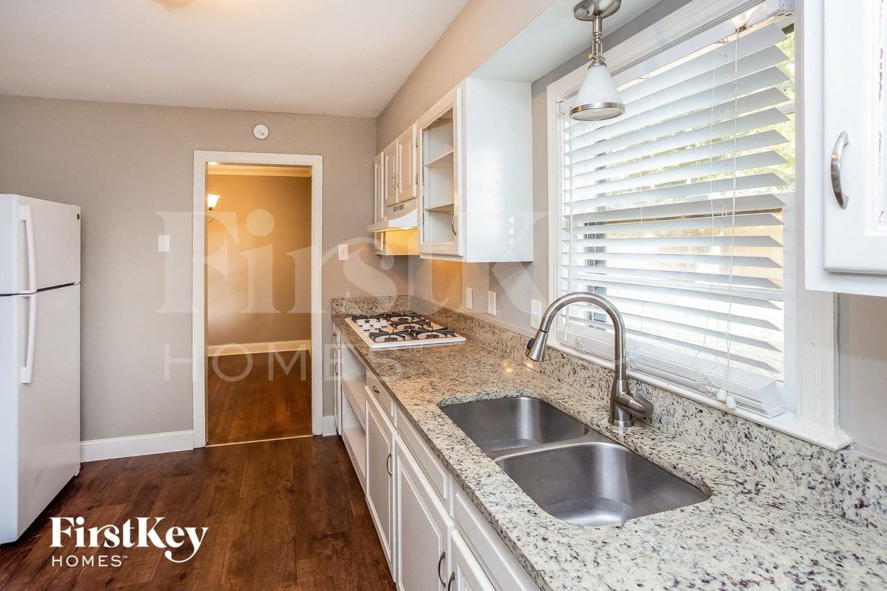 4549 Leatherwood Rd - Photo 7 of 15