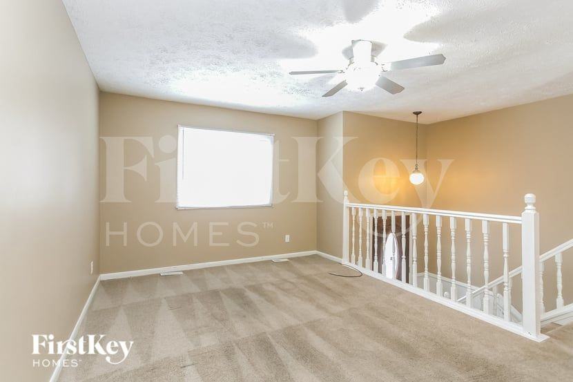 3967 Pineview Ln - Photo 7 of 15