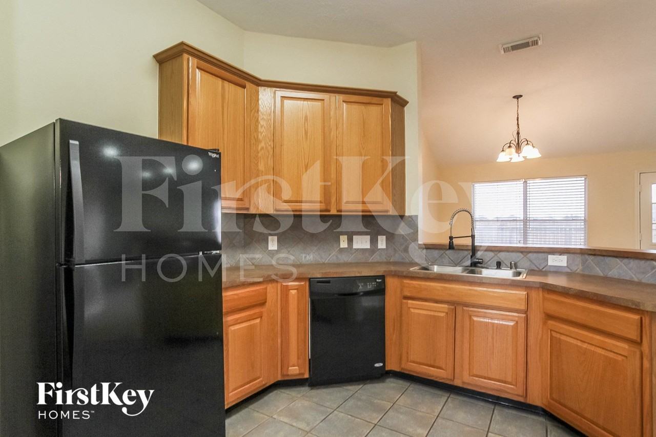 3507 Banks Run Ln - Photo 7 of 15