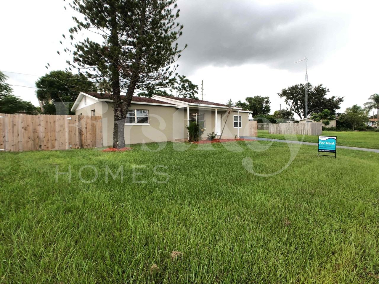 3252 Peterborough St - Photo 2 of 21