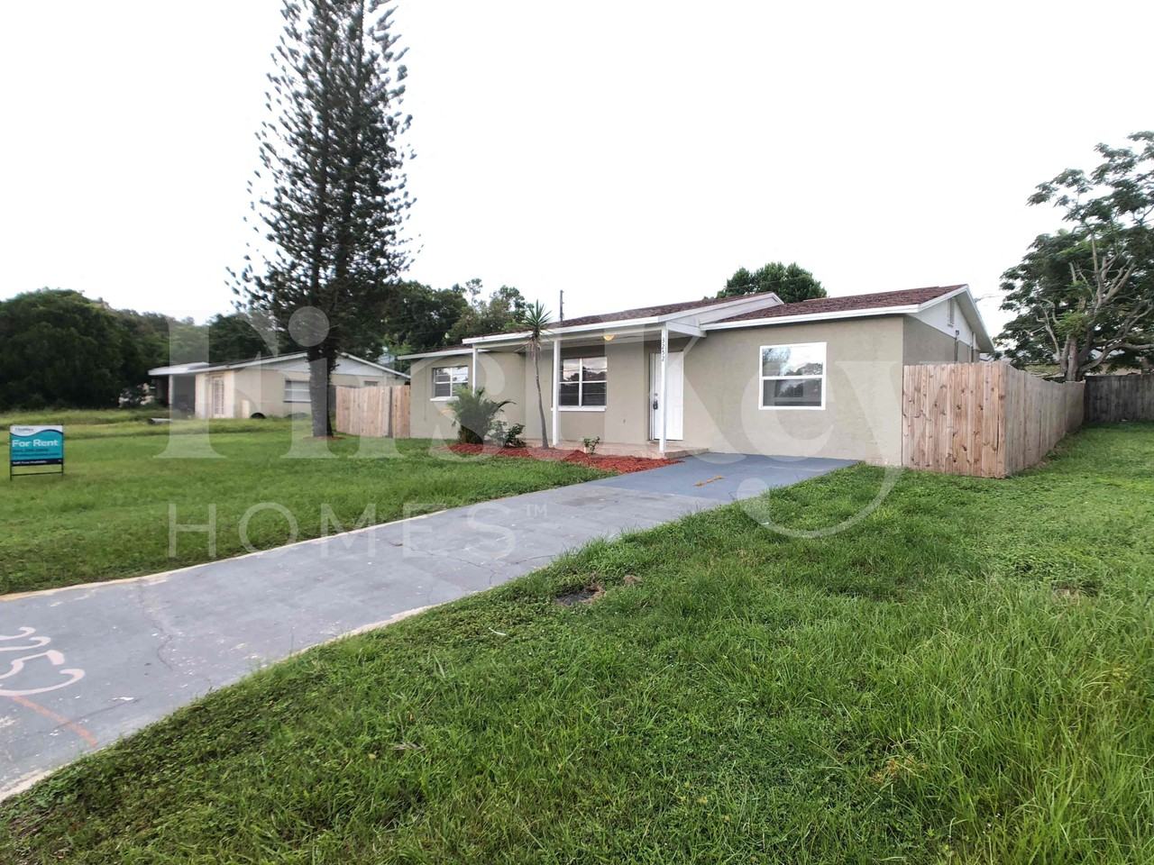 3252 Peterborough St - Photo 3 of 21