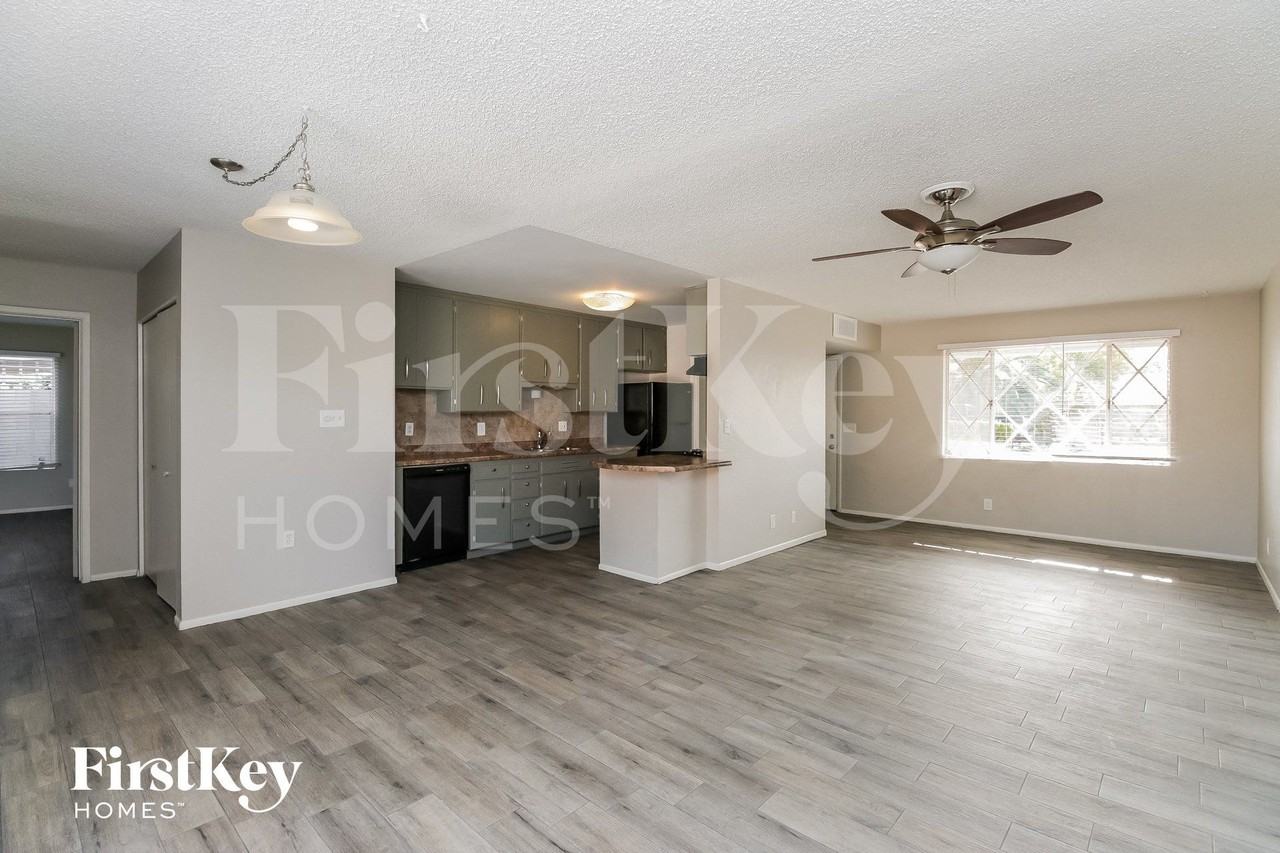 2030 E Aspen Ave - Photo 5 of 15