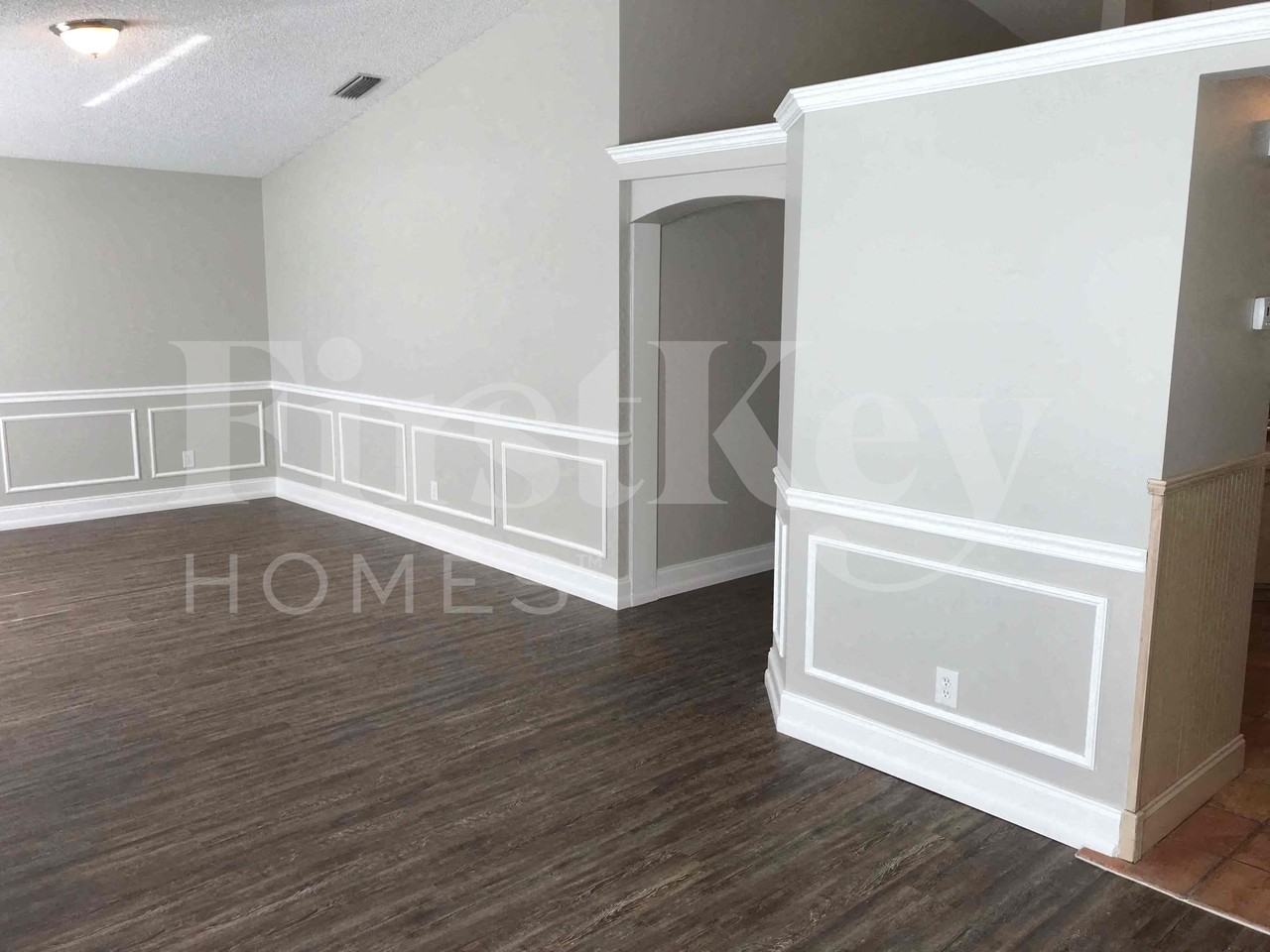 1609 Whiting St Se - Photo 3 of 32