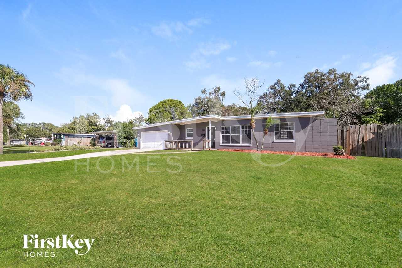 1501 Berwyn Rd - Photo 2 of 15