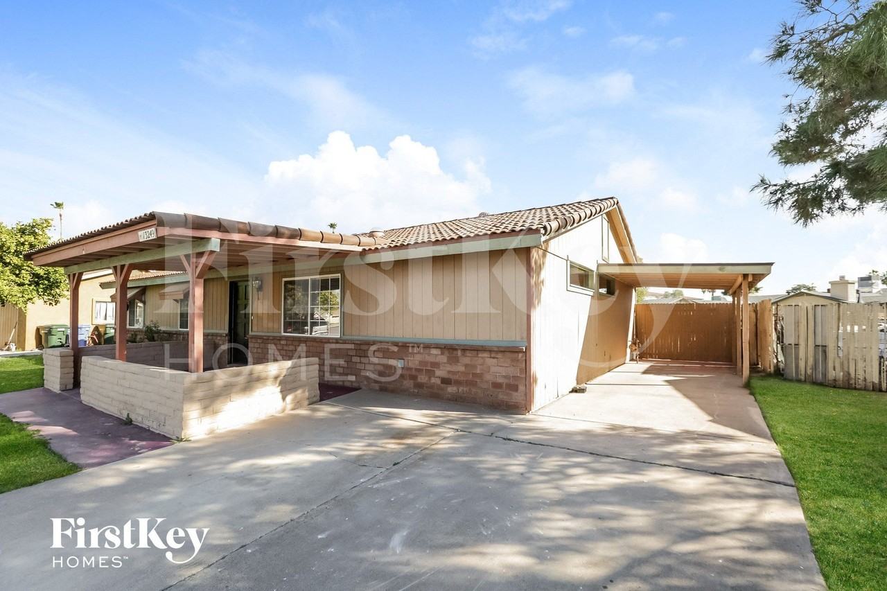 13249 N 14th Dr - Photo 2 of 15